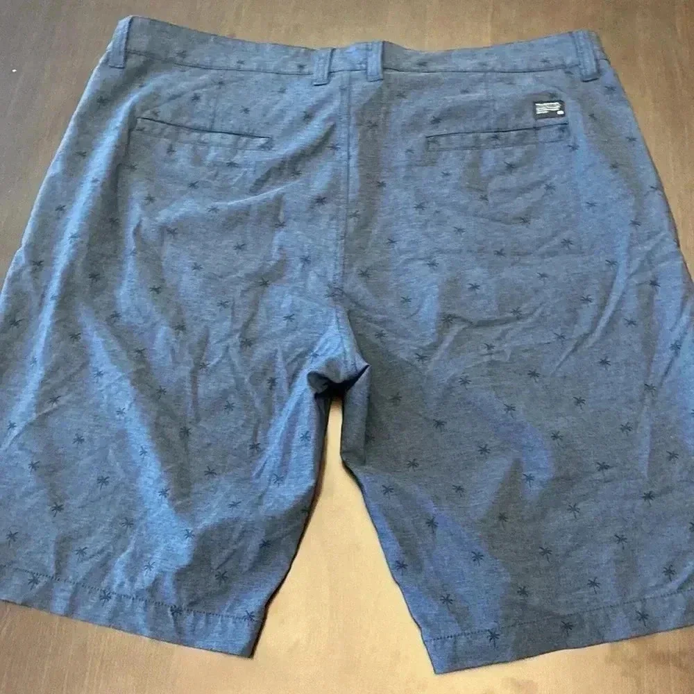 TRAVIS MATHEW MENS GOLF SHORTS‎ SIZE 40 INSEAM APPROX10.5” NAVY PALM TREE DESIGN